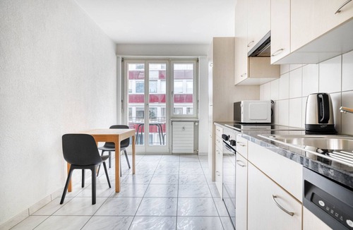 Vorstadte Apartment | Lovely Vorstädte 2.5 Room w/Storage & W/D, by Blueground