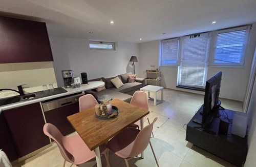 Waterloo Apartment | LoveRoom Waterloo - Romantic Suite with Jacuzzi & Sauna near Brussels
