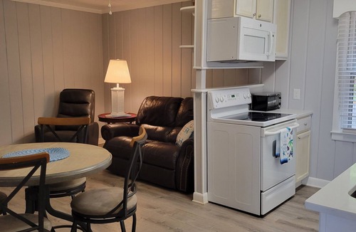 Ocean Isle Beach Apartment | LOW FALL WINTER MONTHLY RATES INQUIRE FOR PRICING Waterway Haven 2BR/1BA