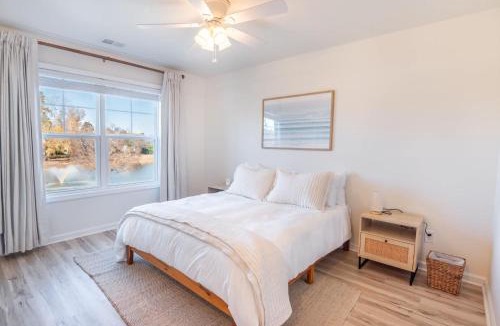 Hanahan House | Lowcountry Waterfront Home with Peloton & Office