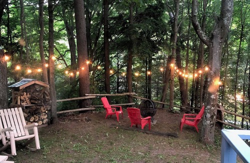 Delta Cottage | Lower Beverley Lake Beautifully renovated 3 bedroom 4 season lakeside cottage