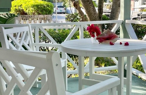 Dunmore Town Cottage | Lower Dunmore House Historic Sweet and Cozy Bahamian Style Cottage!