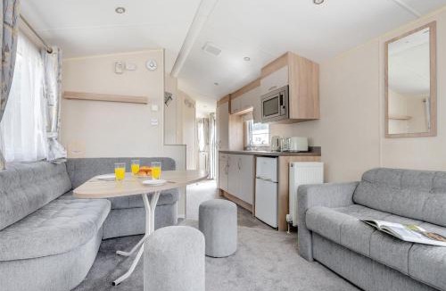 Shanklin Resort | Lower Hyde