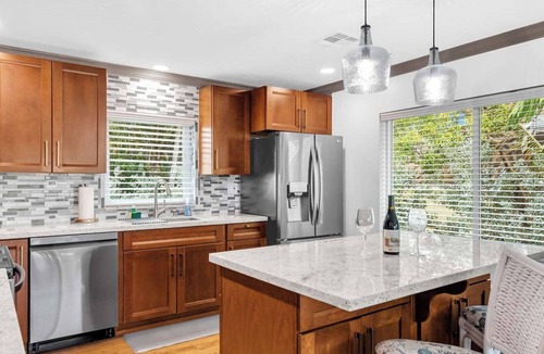 Marathon House | Lower Latitudes