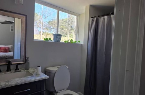 Conyers House | Lower-level modern vacay getaway 2bdrm 2bth.