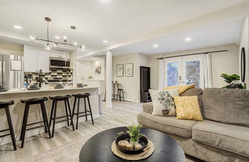 Cascade House | Lower Stone Lodge | Hot Tub| Game Room| Lower Unit