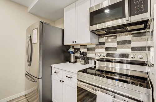 Cascade House | Lower Stone Lodge | Hot Tub| Game Room| Lower Unit