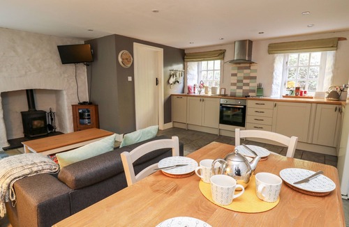 Llangranog Cottage | LOWER VESTRY, pet friendly, country holiday cottage in Llangrannog