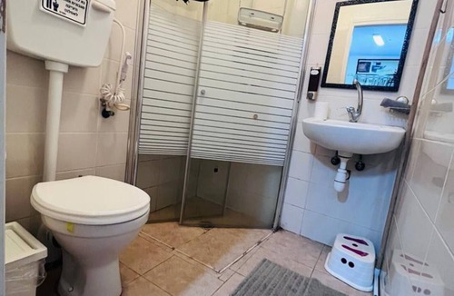 Neot HaKikar Bed & Breakfast | Lowest Place on Earth B&B Private Cosy Double Room Shared Bathroom and Kitchen