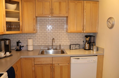 Coral Terrace House | LOWEST PRICE 4 SPRING BREAK HOME! GABLES, UM, MIA AIRPORT, MIAMI BEACH, DOWNTOWN