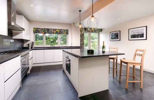 Little Langdale House | Lowfield House - Five Bedroom House, Sleeps 10