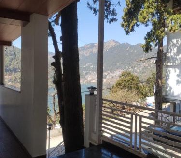 Tallital Hotel | Loxis Heleri Resort Nanital