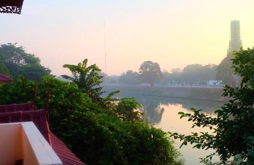 Ayutthaya Bed & Breakfast | Loy Manee House