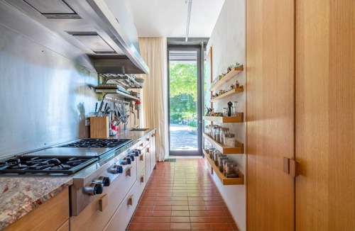 Vaugines House | Luberon – An exceptional property enjoying a view - Sleeps 12