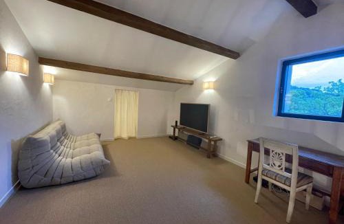 Cucuron Villa | Luberon house with view