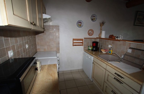 Cabrieres-d'Avignon House | LUBERON PARK IN A STONE MAS WITH CABRIERES OF AVIGNON NEAR GORDES