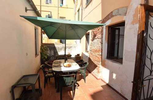 Lucca Historical Center House | Lucca Central Garden Cottage