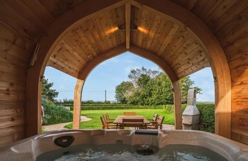Radstock Resort | Luckington Burrows