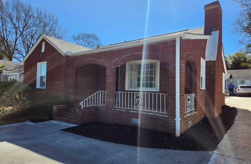 Judson House | Lucky 13 Retreat – Cozy 2BR Getaway Near Downtown Greenville!