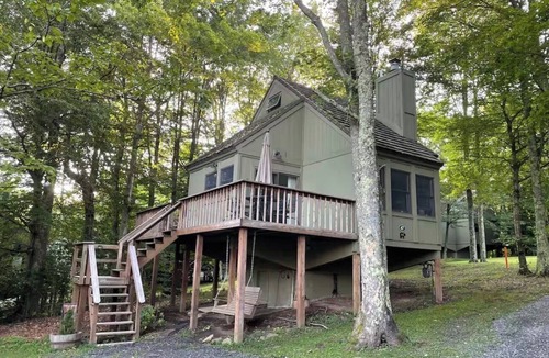 Davis Cabin | Lucky Bear - Modern Cabin in Davis at the Black Bear Resort