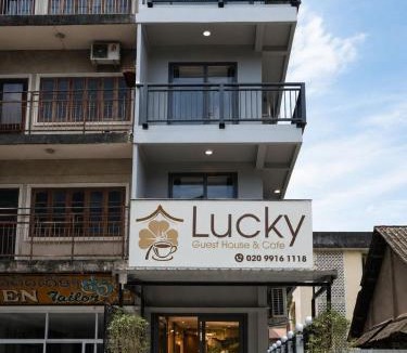 Vientiane House | Lucky Hostel