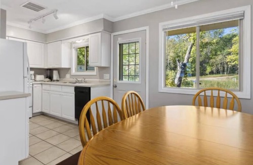 Park Rapids House | Lucky Loon Lakeside Villa| Pool, sauna, dock| Close to Park Rapids | Sleeps 6