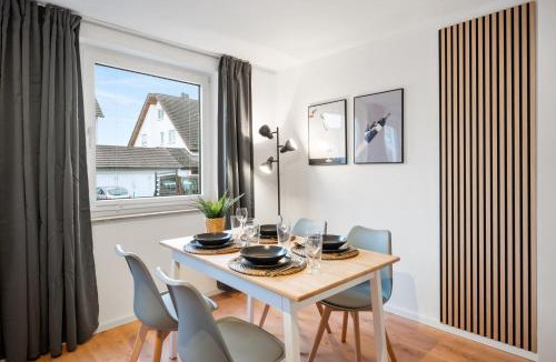 Ludwigsburg Apartment | LudwigsCozyEscape - Ruhiges Design-Apartment mit Balkon & Parkplatz, 4 Gäste, SmartTV in jedem Zimmer, Highspeed WLAN, Workspace, 24h Self Check-in