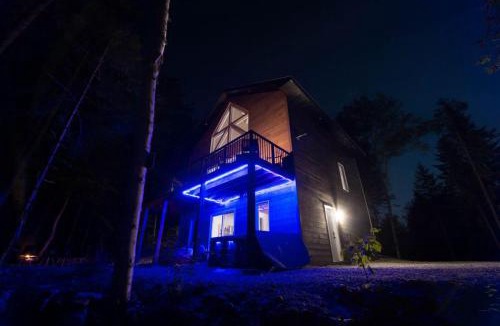 Mauricie Ski Chalet | Luft Skift Spa - Waterfront & Private Spa