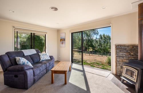 Luggate House | Luggate creek view