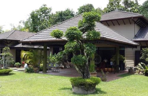 Kampung Tanjong Paoh Villa | Lui Farm Villa - Private Villa for Staycation & Retreat