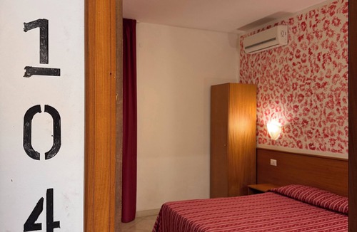 Terme Luigiane Bed & Breakfast | Luigiane B&B e Ristorante