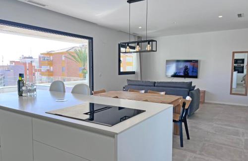 Muchamiel Apartment | Lujo, Piscina, Terraza frente al Mar y Parking Privado - 2A