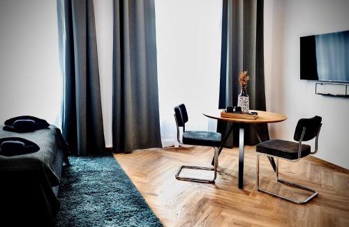 Csarnok negyed Apartment | Lujza B Studio 42