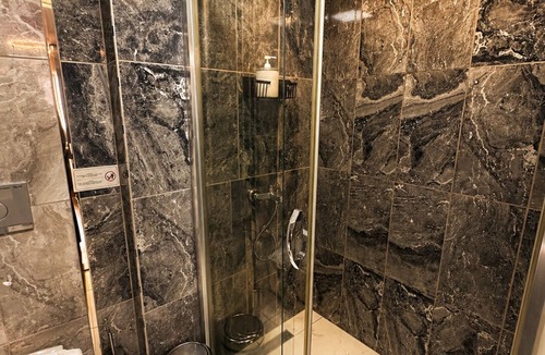 Bakırkoy Hotel | Luka Suit