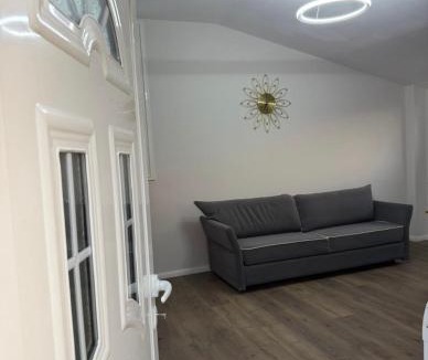Qerek Apartment | Luka, Tale