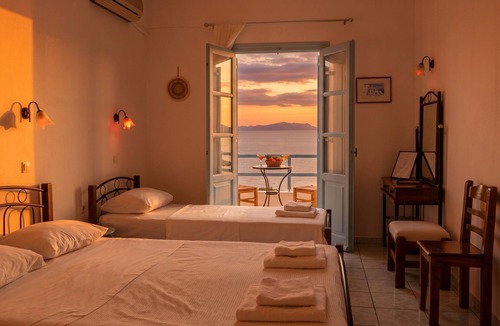 Kini Hotel | Lume D'oro Syros