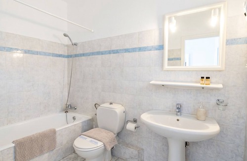 Kini Hotel | Lume D'oro Syros