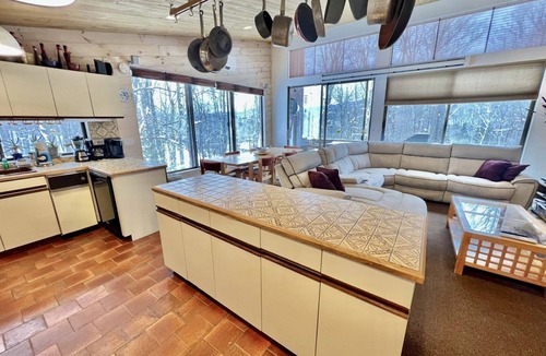 Forest Farms House | Luminous Cabin Ideal for Families or Groups in Vermont