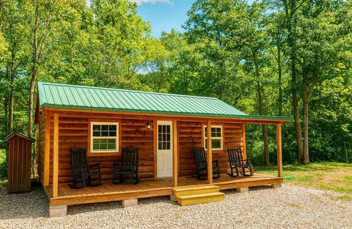 Boss House | Luminous Glamping Bell Tent Retreat Near Sinking Creek, Missouri