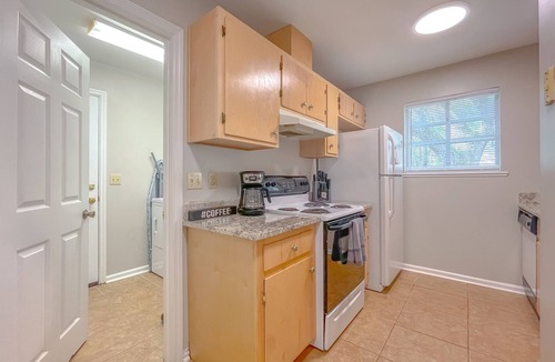 Tallahassee House | Luminous & Pristine, Spacious and Serene!
