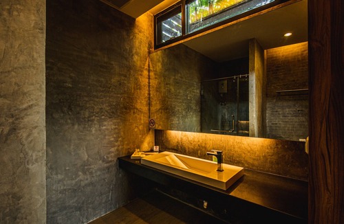 Khlong Khoen Hotel | Lumphawa Amphawa