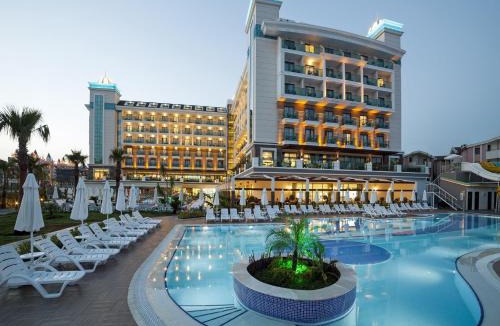 Side Hotel | Luna Blanca Resort & Spa