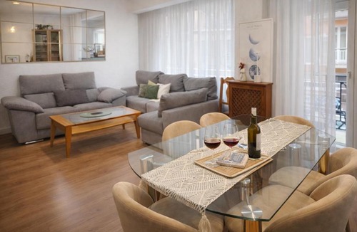 Figares Apartment | Luna Centro 5 Habitaciones 8 Personas Zona Recogidas
