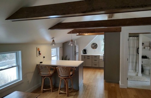 York Harbor Apartment | Luna Loft Studio