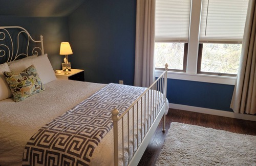 Fairmount Park Apartment | Luna Park Upper - Excellent West Seattle Location!