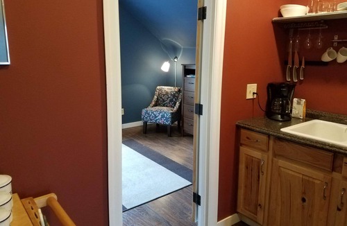 Fairmount Park Apartment | Luna Park Upper - Excellent West Seattle Location!