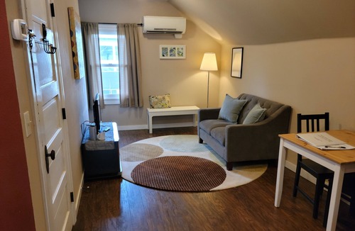 Fairmount Park Apartment | Luna Park Upper - Excellent West Seattle Location!