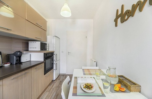Brasov Apartment | Luna Studio - Free parking and mountain view