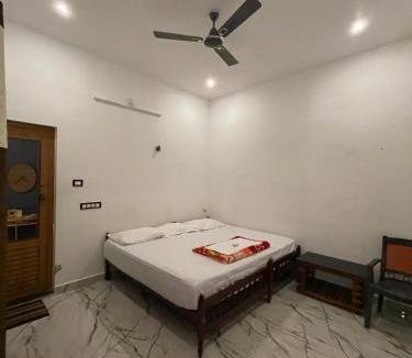 Maraiyur Hotel | LunaBloom Stays