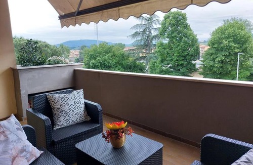 Lungarno del Tempio Apartment | Lungarno 32 with private parking